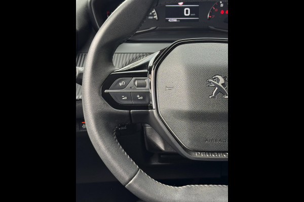 Peugeot 2008 1.2 PureTech Allure Pack 42.000 KM- Apple Carplay / Navigatie I Airco I LED I DPC I Sport pakket I Dealer onderhouden