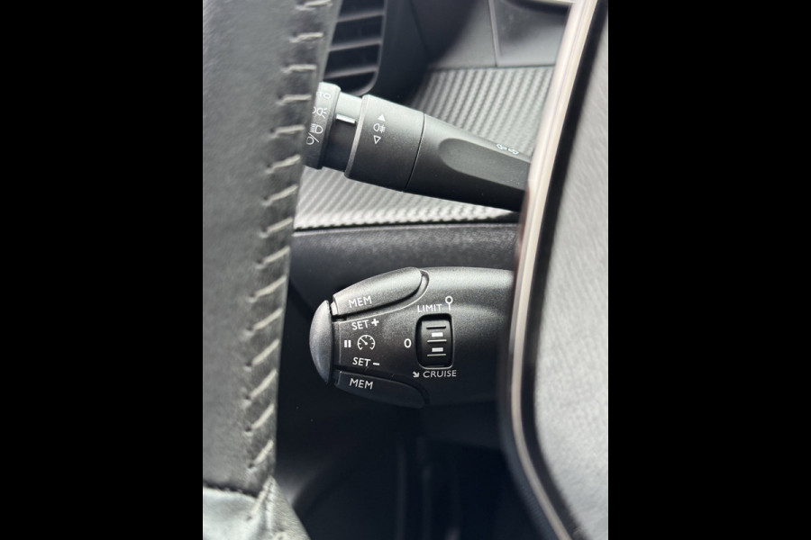 Peugeot 2008 1.2 PureTech Allure Pack 42.000 KM- Apple Carplay / Navigatie I Airco I LED I DPC I Sport pakket I Dealer onderhouden