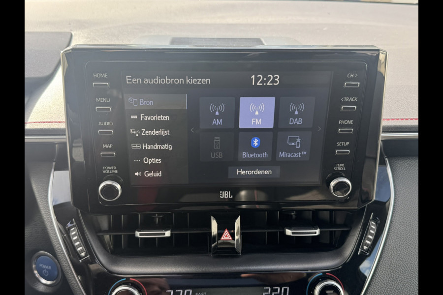Toyota Corolla Touring Sports 2.0 Hybrid GR-Sport Plus Panorama dak 18" velgen Camera JBL Dodehoek detectie