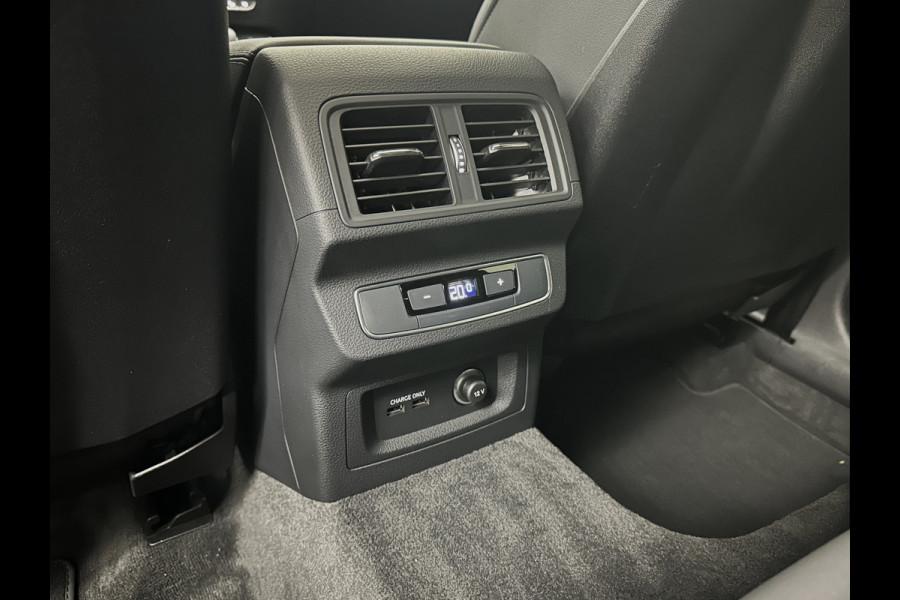 Audi Q5 Sportback 50 e S-Line | Luchtvering | Panorama | Carbon | Head-Up | Trekhaak | Keyless-Entry | Leder | Matrix-LED | Black-Optic | Standkachel | Virtual-Cockpit | Carplay | Getint Glas | Stoelverwarming | Zwarte Hemel | Draadloos Laden |
