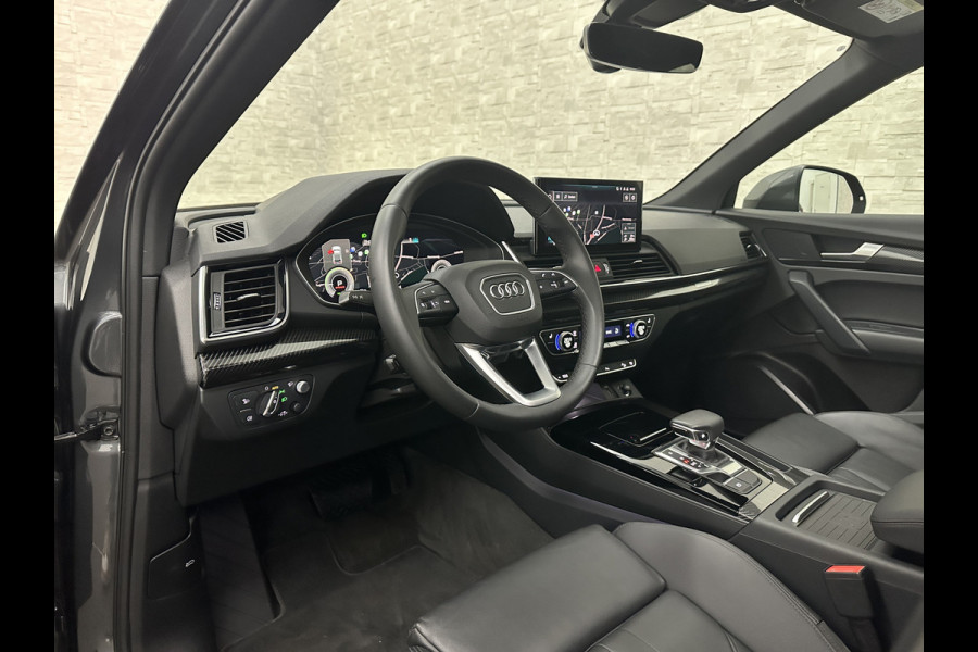 Audi Q5 Sportback 50 e S-Line | Luchtvering | Panorama | Carbon | Head-Up | Trekhaak | Keyless-Entry | Leder | Matrix-LED | Black-Optic | Standkachel | Virtual-Cockpit | Carplay | Getint Glas | Stoelverwarming | Zwarte Hemel | Draadloos Laden |