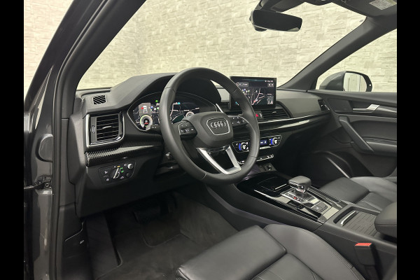 Audi Q5 Sportback 50 e S-Line | Luchtvering | Panorama | Carbon | Head-Up | Trekhaak | Keyless-Entry | Leder | Matrix-LED | Black-Optic | Standkachel | Virtual-Cockpit | Carplay | Getint Glas | Stoelverwarming | Zwarte Hemel | Draadloos Laden |