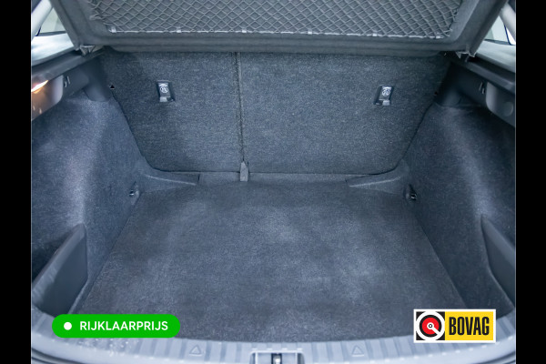 Škoda SCALA 1.0 TSI Ambition Comfort Automaat 110 PK Stoel- en stuurverwarming , Climate control , Apple Carplay, Android auto, PDC achter All season banden