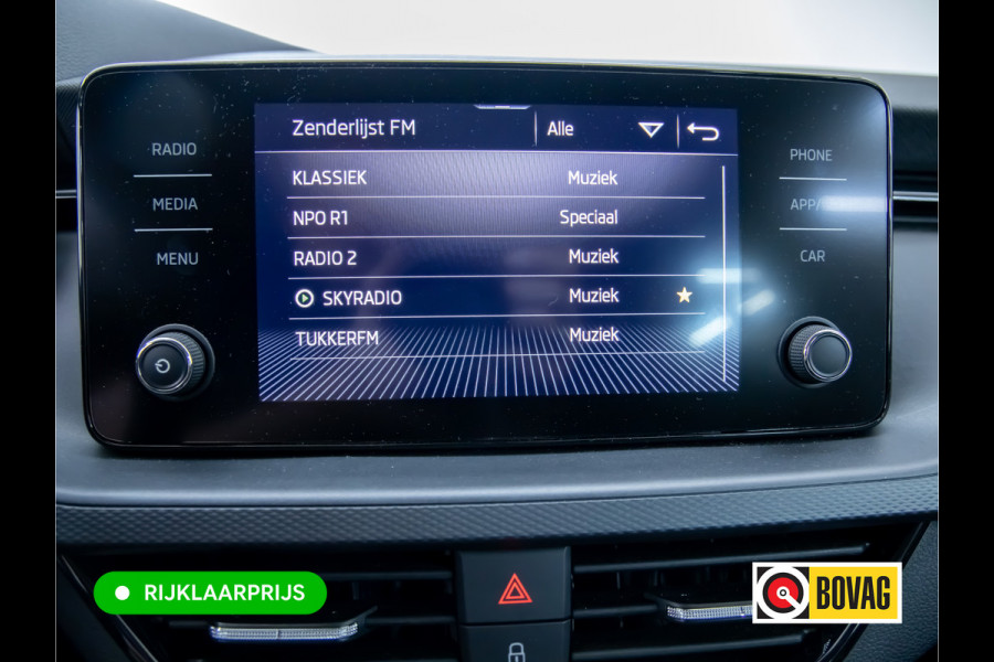 Škoda SCALA 1.0 TSI Ambition Comfort Automaat 110 PK Stoel- en stuurverwarming , Climate control , Apple Carplay, Android auto, PDC achter All season banden