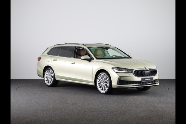Škoda Superb First Edition Combi 1.5 TSI m-HEV 150pk DSG-7 | Panoramadak | Leder | Light & View |