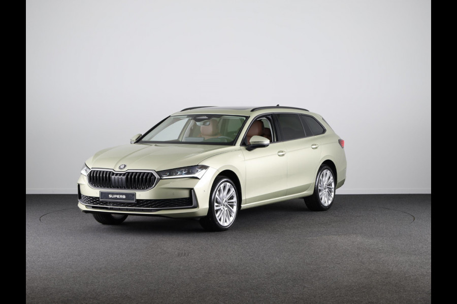 Škoda Superb First Edition Combi 1.5 TSI m-HEV 150pk DSG-7 | Panoramadak | Leder | Light & View |