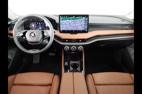 Škoda Superb First Edition Combi 1.5 TSI m-HEV 150pk DSG-7 | Panoramadak | Leder | Light & View |