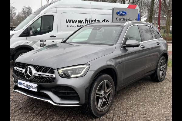 Mercedes-Benz GLC 300e 4MATIC AMG Line | Bellen voor bezichtiging | SCI | 320pk PHEV | Panormadak | Afneembare Trekhaak | Burmester Audio | Stoelverwarming |  Achteruitrijcamera