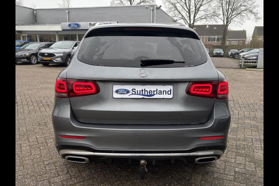 Mercedes-Benz GLC 300e 4MATIC AMG Line | Bellen voor bezichtiging | SCI | 320pk PHEV | Panormadak | Afneembare Trekhaak | Burmester Audio | Stoelverwarming |  Achteruitrijcamera