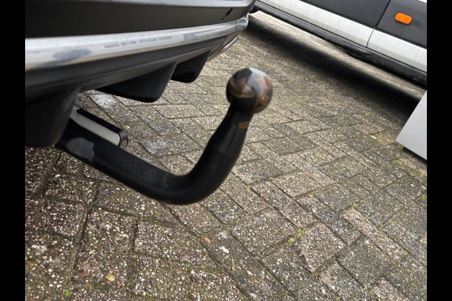 Mercedes-Benz GLC 300e 4MATIC AMG Line | Bellen voor bezichtiging | SCI | 320pk PHEV | Panormadak | Afneembare Trekhaak | Burmester Audio | Stoelverwarming |  Achteruitrijcamera