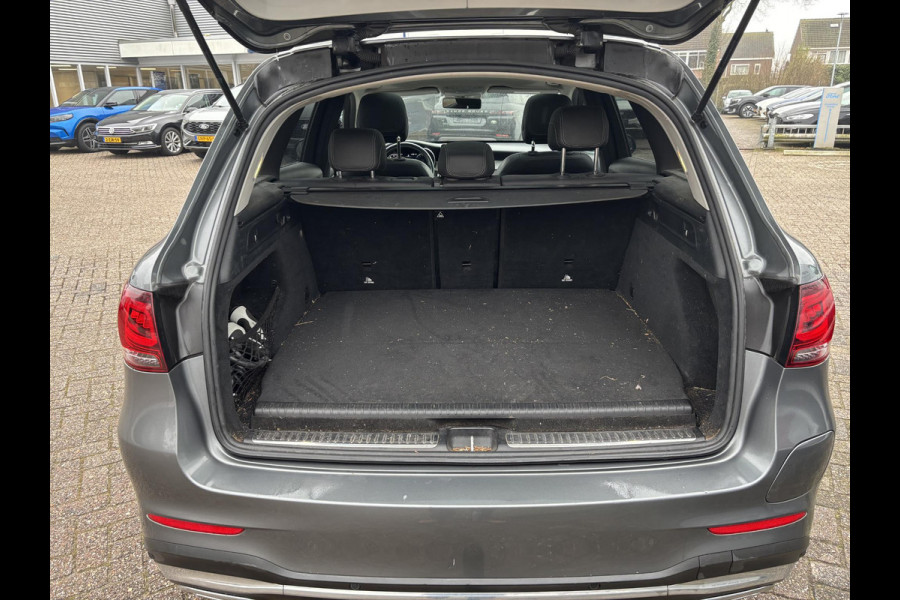 Mercedes-Benz GLC 300e 4MATIC AMG Line | Bellen voor bezichtiging | SCI | 320pk PHEV | Panormadak | Afneembare Trekhaak | Burmester Audio | Stoelverwarming |  Achteruitrijcamera