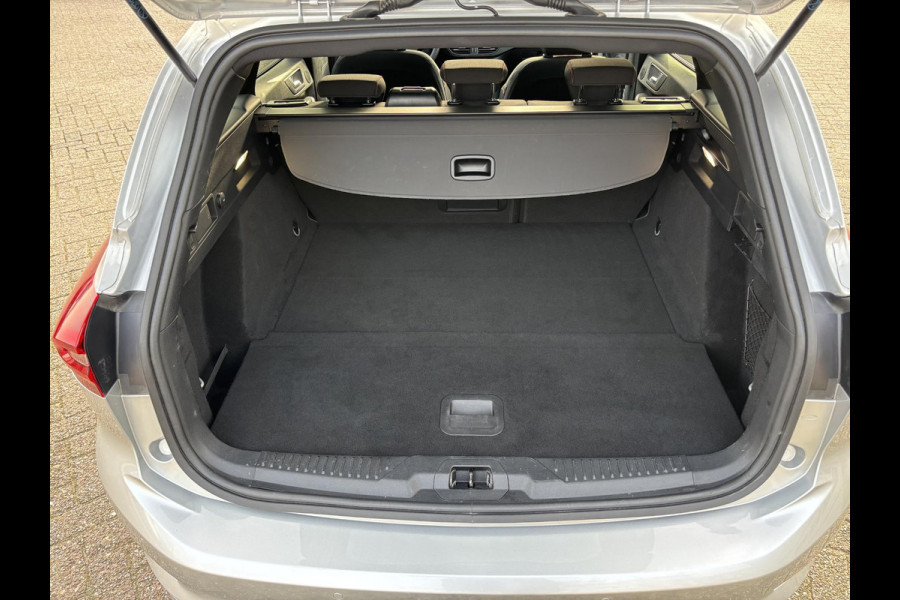 Ford FOCUS Wagon 1.0 EcoBoost Hybrid ST Line X 155pk | Trekhaak afneembaar | Panoramadak | Bang&Olufsen | Adaptive cruise control | Winter Pack | All season banden | Camera