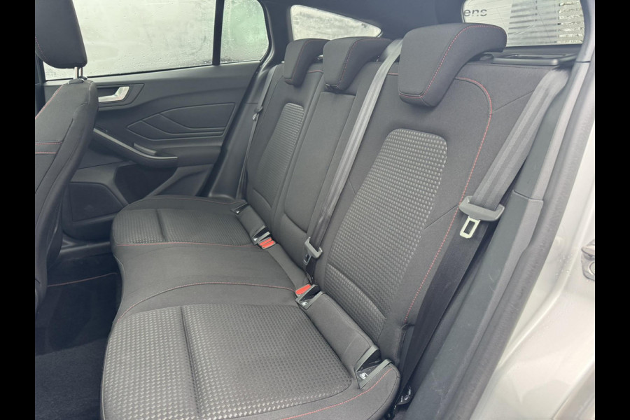 Ford FOCUS Wagon 1.0 EcoBoost Hybrid ST Line X | 155pk | Trekhaak afneembaar | Panoramadak | Bang&Olufsen | Adaptive cruise control | Winter Pack | All season banden | Camera
