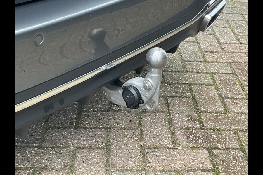 Mercedes-Benz C-Klasse Estate 180 AMG Line Pano Burmester Memory HUD Trekhaak Leer Verw+Ventilatie BOMVOL!