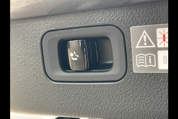 Mercedes-Benz C-Klasse Estate 180 AMG Line Pano Burmester Memory HUD Trekhaak Leer Verw+Ventilatie BOMVOL!