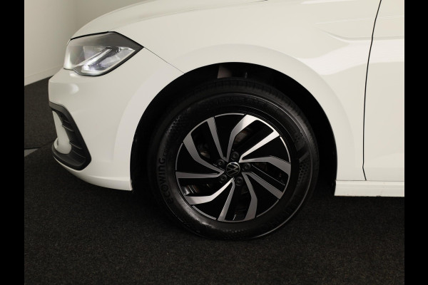 Volkswagen Polo 1.0 TSI Life Edition | Navigatie via App | Parkeersensoren | Achteruitrijcamera | Adaptieve cruise control | Stoelverwarming |