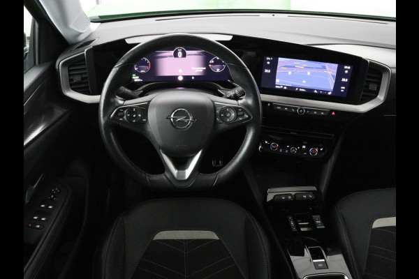 Opel Mokka-e Ultimate 50 kWh | SOH 90% | 3 Fase | Stoelverwarming | Leder/Alcantara | Warmtepomp | Adaptive cruise | Camera | Stuurverwarming | Carplay | Matrix LED | Navigatie | Park Assist