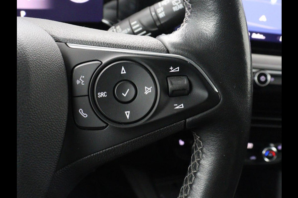 Opel Mokka-e Ultimate 50 kWh | SOH 90% | 3 Fase | Stoelverwarming | Leder/Alcantara | Warmtepomp | Adaptive cruise | Camera | Stuurverwarming | Carplay | Matrix LED | Navigatie | Park Assist