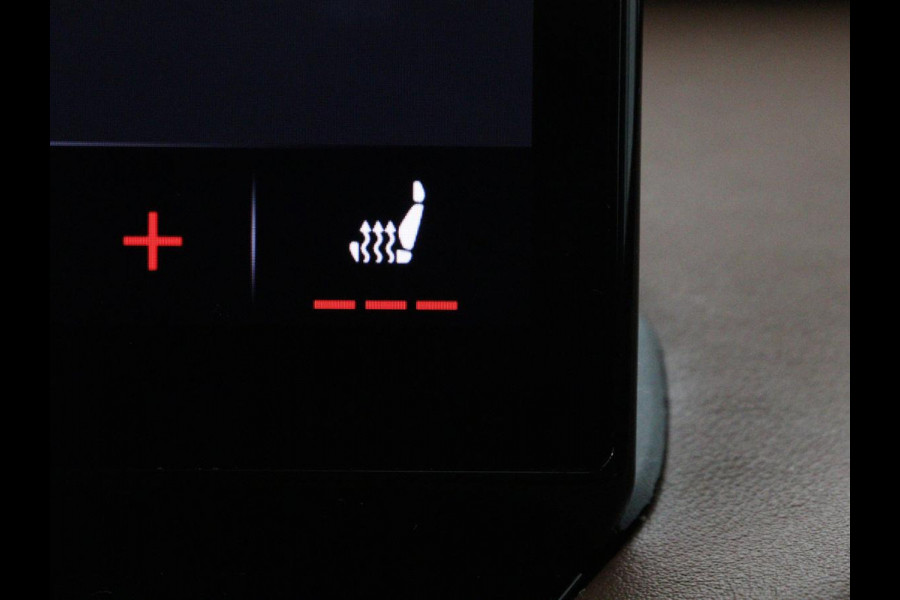 Škoda ENYAQ iV 80 | SOH 91% | Panoramadak | Trekhaak | Leder | Stoelverwarming | Camera | Sfeerverlichting | Navigatie | Carplay | Cruise control | Full LED | Keyless | Getint glas