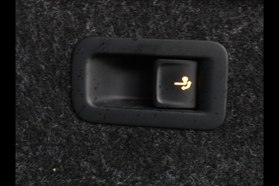 Škoda ENYAQ iV 80 | SOH 91% | Panoramadak | Trekhaak | Leder | Stoelverwarming | Camera | Sfeerverlichting | Navigatie | Carplay | Cruise control | Full LED | Keyless | Getint glas