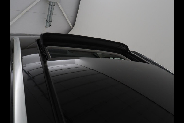 Škoda ENYAQ iV 80 | SOH 91% | Panoramadak | Trekhaak | Leder | Stoelverwarming | Camera | Sfeerverlichting | Navigatie | Carplay | Cruise control | Full LED | Keyless | Getint glas