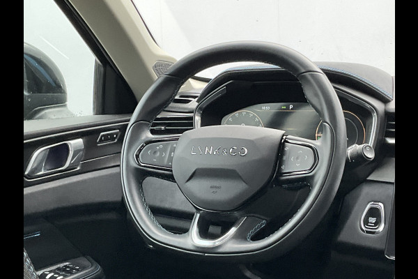 Lynk & Co 01 1.5 262pk Plug-in Carplay Adapt.Cruise Stoelverw Black