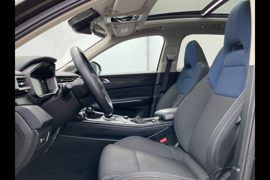 Lynk & Co 01 1.5 262pk Plug-in Carplay Adapt.Cruise Stoelverw Black