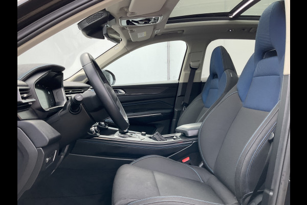 Lynk & Co 01 1.5 262pk Plug-in Carplay Adapt.Cruise Stoelverw Black