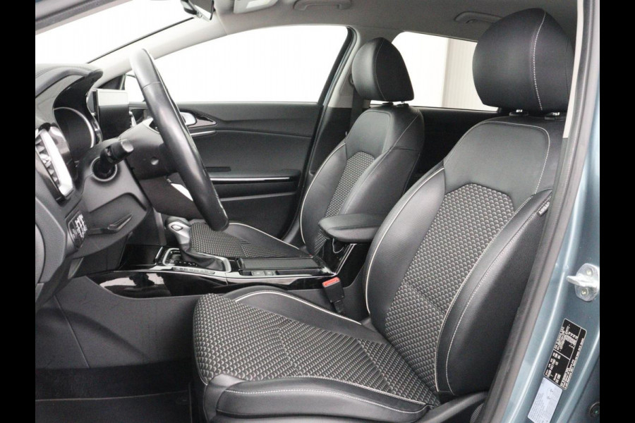 Kia Ceed 1.6 GDI PHEV DynamicPlusLine | Stoel & stuurverwarming | Adaptive cruise | Camera | Carplay | Keyless | Full LED | Navigatie | Climate control | Plug In