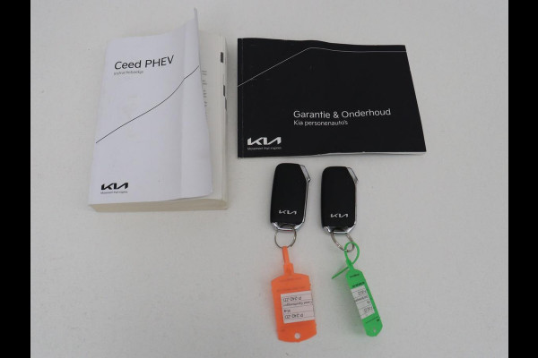 Kia Ceed 1.6 GDI PHEV DynamicPlusLine | Stoel & stuurverwarming | Adaptive cruise | Camera | Carplay | Keyless | Full LED | Navigatie | Climate control | Plug In