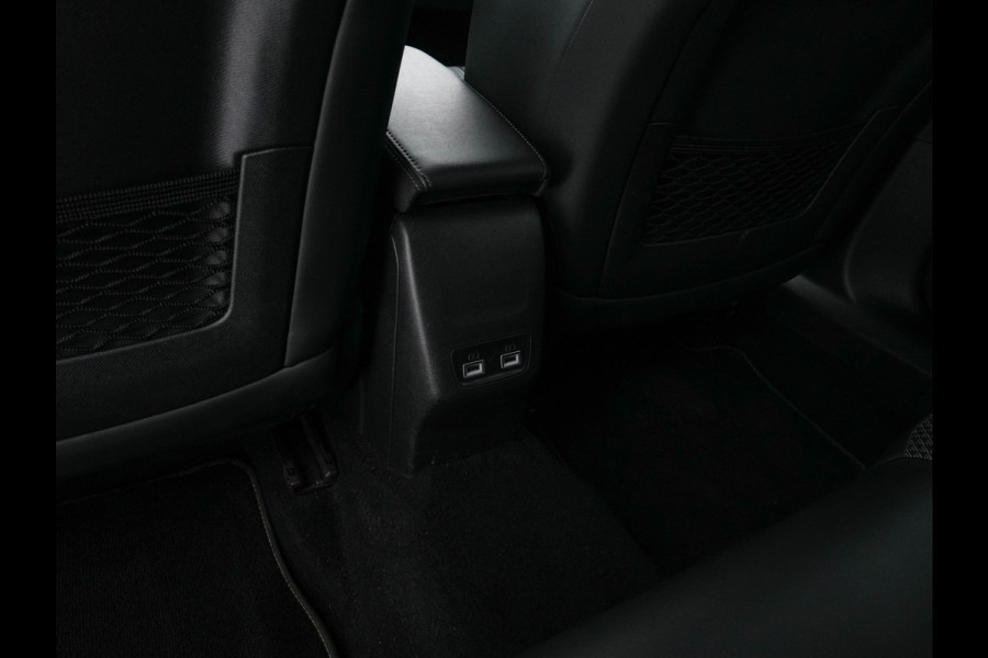 Peugeot e-2008 EV GT 50 kWh {SOH-91%} Aut. *DIGI-COCKPIT | FULL-LED | BLIS | KEYLESS | LEATHER-FABRIC | CAMERA | CARPLAY | CCS-FASTLOADER | DAB+ | NAVI-FULLMAP | ECC | PDC | SPORT-SEATS | AMBIENT-LIGHT | PRIVACY-GLASS | 17''ALU*