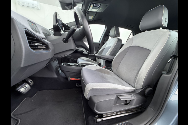 Volkswagen ID.3 Pro 62kWh SOH 91% Adaptive Cruise Navi-Pro Ecc Apple Carplay Android Auto Stoel+Stuurverwarming Led Pdc Lmv 18" Keyless start Rijstrooksensor Comfort Pakket Style Interieur Pakket Bluetooth Draadloze telefoonlader DAB 1e Eigenaar Origineel Nederlandse Auto
