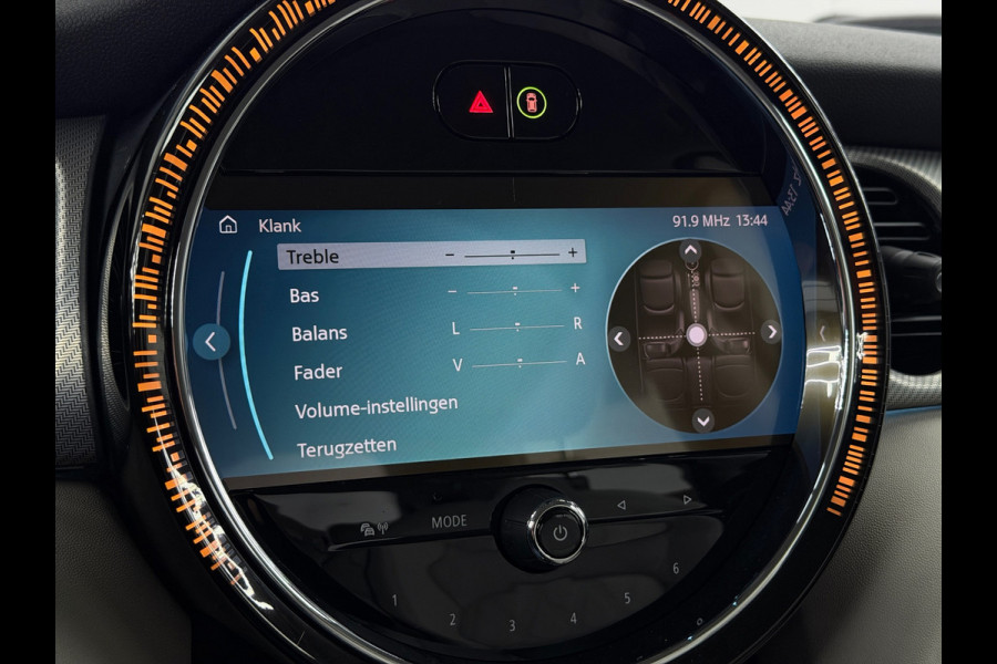 MINI Cooper 1.5 Camden CarPlay Camera