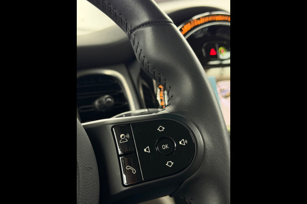 MINI Cooper 1.5 Camden CarPlay Camera