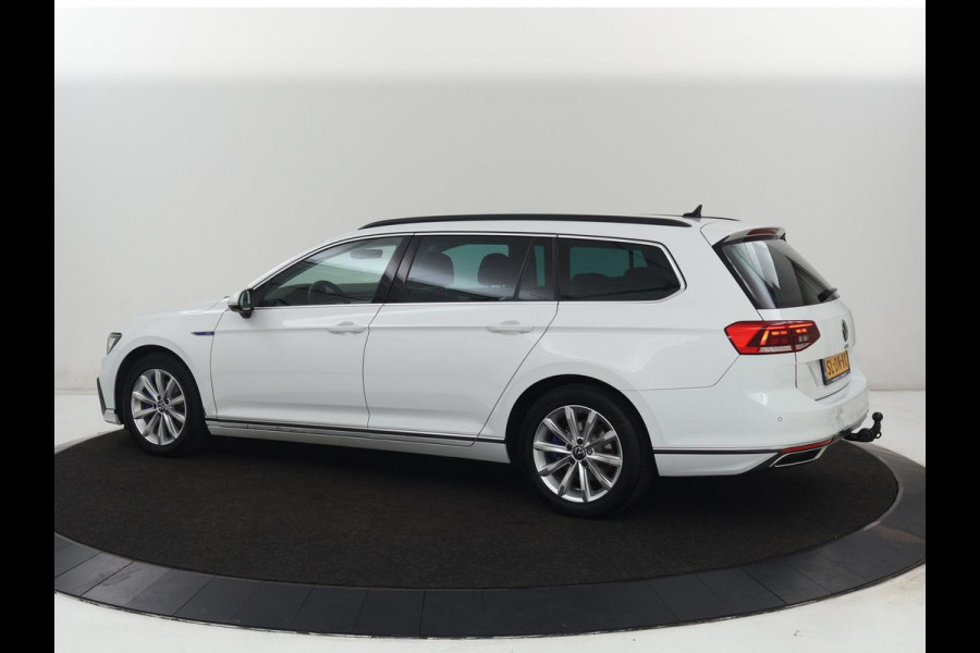 Volkswagen Passat 1.4 TSI PHEV GTE | Stoelverwarming | Trekhaak | Massage | 360 Camera | Stuurverwarming | Adaptive cruise | Matrix LED | Carplay | Navigatie | Parkeerhulp | Plug In
