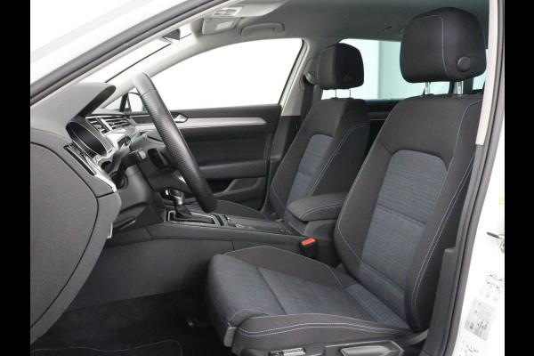 Volkswagen Passat 1.4 TSI PHEV GTE | Stoelverwarming | Trekhaak | Massage | 360 Camera | Stuurverwarming | Adaptive cruise | Matrix LED | Carplay | Navigatie | Parkeerhulp | Plug In