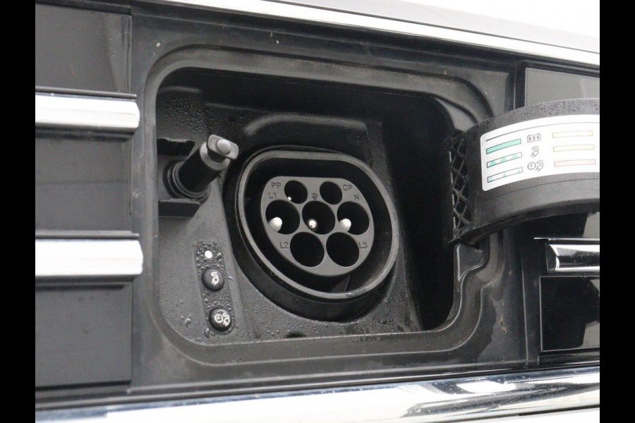 Volkswagen Passat 1.4 TSI PHEV GTE | Stoelverwarming | Trekhaak | Massage | 360 Camera | Stuurverwarming | Adaptive cruise | Matrix LED | Carplay | Navigatie | Parkeerhulp | Plug In