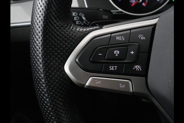 Volkswagen Passat 1.4 TSI PHEV GTE | Stoelverwarming | Trekhaak | Massage | 360 Camera | Stuurverwarming | Adaptive cruise | Matrix LED | Carplay | Navigatie | Parkeerhulp | Plug In