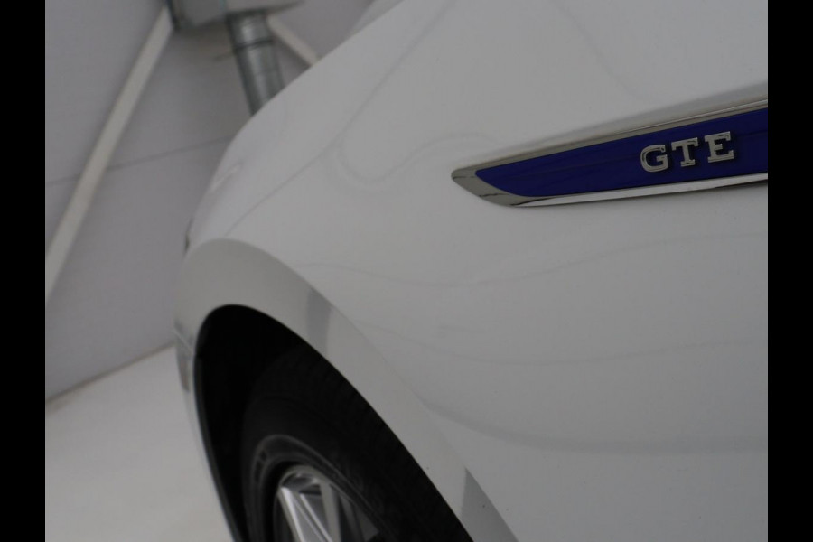 Volkswagen Passat 1.4 TSI PHEV GTE | Stoelverwarming | Trekhaak | Massage | 360 Camera | Stuurverwarming | Adaptive cruise | Matrix LED | Carplay | Navigatie | Parkeerhulp | Plug In