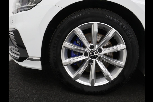 Volkswagen Passat 1.4 TSI PHEV GTE | Stoelverwarming | Trekhaak | Massage | 360 Camera | Stuurverwarming | Adaptive cruise | Matrix LED | Carplay | Navigatie | Parkeerhulp | Plug In