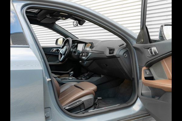 BMW 1-serie 118i M-Sport - Pano - Harman Kardon - Stoelverwarming