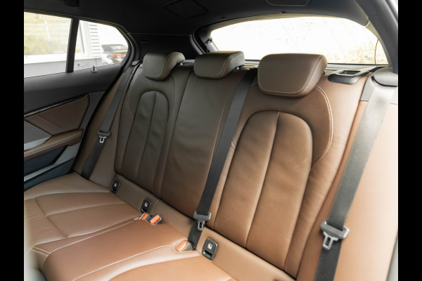 BMW 1-serie 118i M-Sport - Pano - Harman Kardon - Stoelverwarming