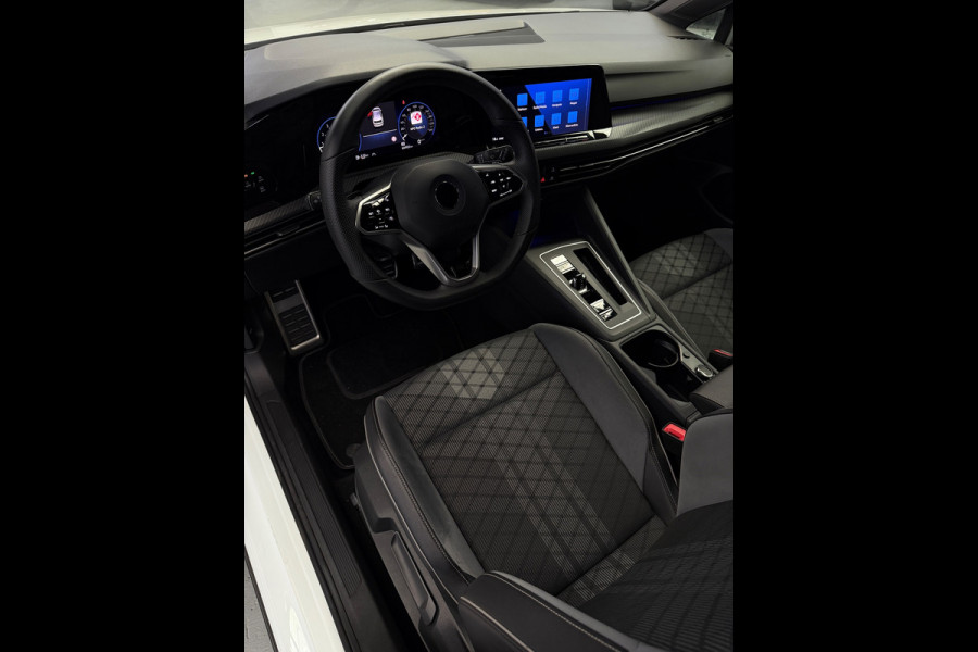 Volkswagen Golf 1.5 eTSI 3x R-Line CarPlay Camera