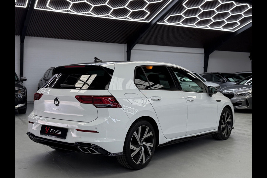 Volkswagen Golf 1.5 eTSI 3x R-Line CarPlay Camera