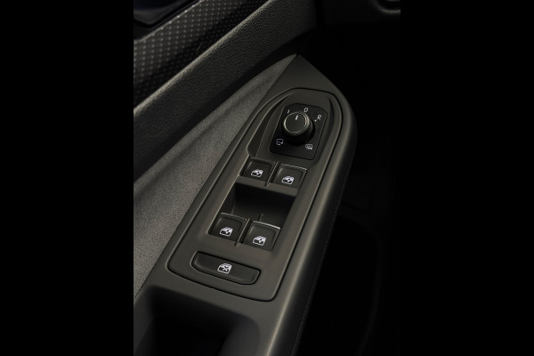 Volkswagen Golf 1.5 eTSI 3x R-Line CarPlay Camera