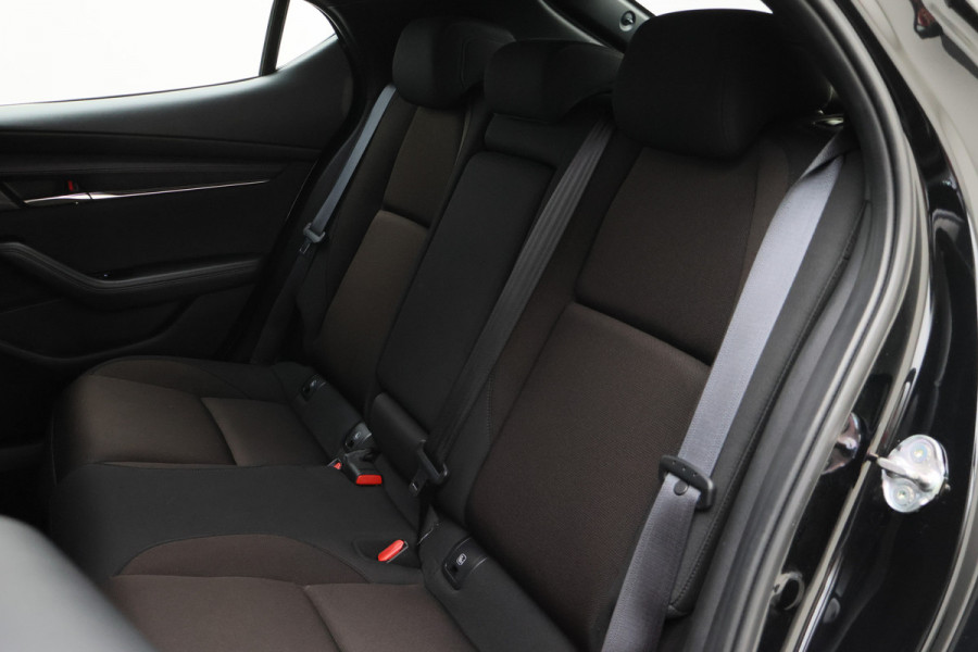 Mazda 3 2.0 e-SkyActiv-X M Hybrid 186 Comfort Camera, Head-Up, ACC, Apple Carplay, Stuur-/Stoelverw., Trekhaak
