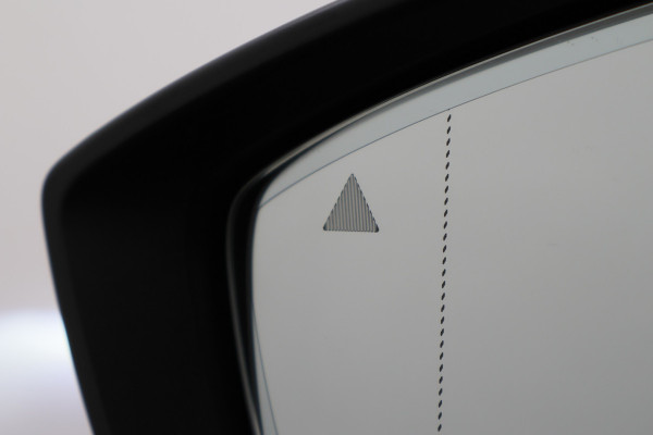 Mazda 3 2.0 e-SkyActiv-X M Hybrid 186 Comfort Camera, Head-Up, ACC, Apple Carplay, Stuur-/Stoelverw., Trekhaak