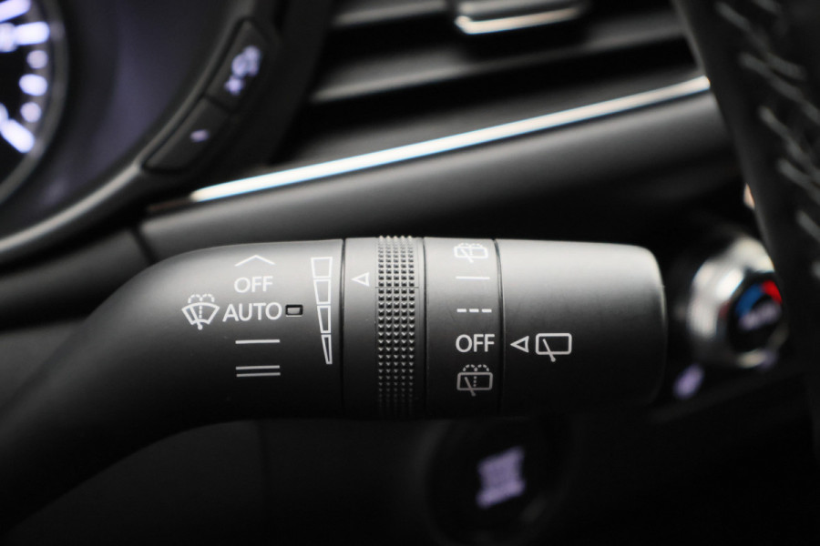 Mazda 3 2.0 e-SkyActiv-X M Hybrid 186 Comfort Camera, Head-Up, ACC, Apple Carplay, Stuur-/Stoelverw., Trekhaak