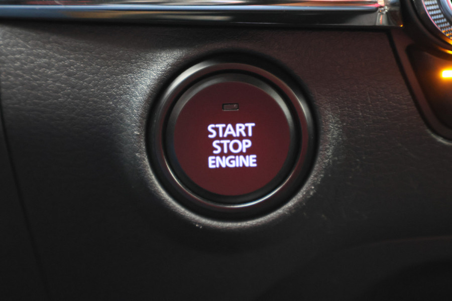 Mazda 3 2.0 e-SkyActiv-X M Hybrid 186 Comfort Camera, Head-Up, ACC, Apple Carplay, Stuur-/Stoelverw., Trekhaak