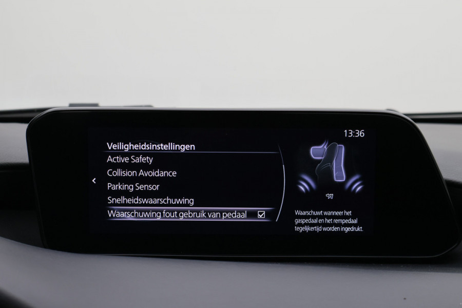 Mazda 3 2.0 e-SkyActiv-X M Hybrid 186 Comfort Camera, Head-Up, ACC, Apple Carplay, Stuur-/Stoelverw., Trekhaak